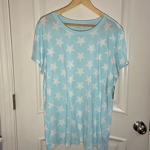 Torrid NWT Classic Fit Light Blue Star Print T-Shirt, Size 2X